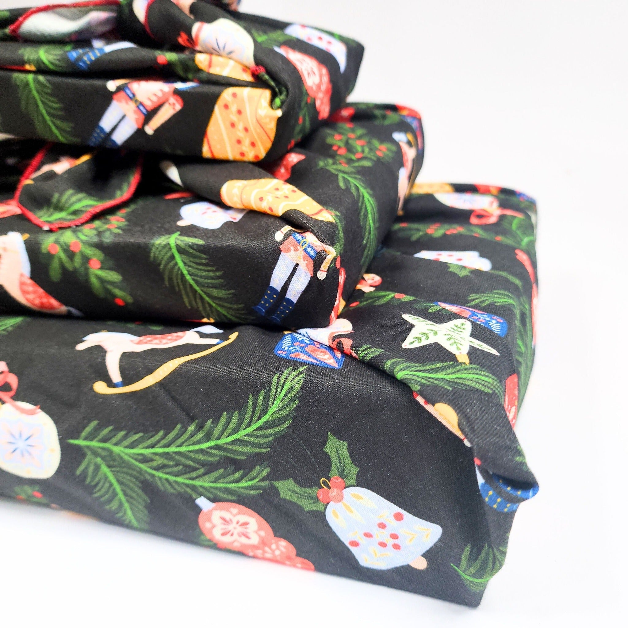 Folk Julepynt - Furoshiki Gift Wrap