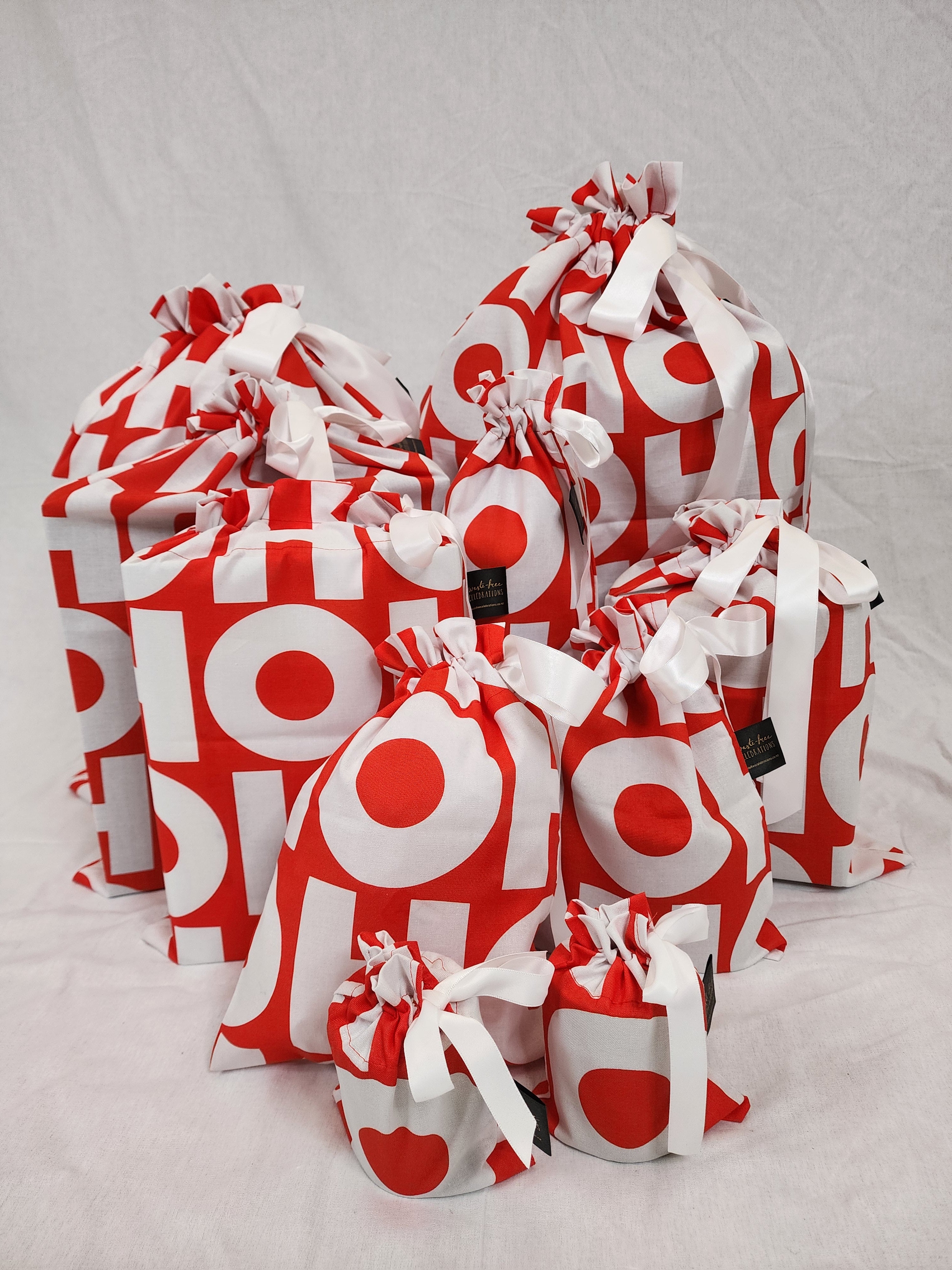 HOHOHO (Reusable Gift Bag Set of 10)